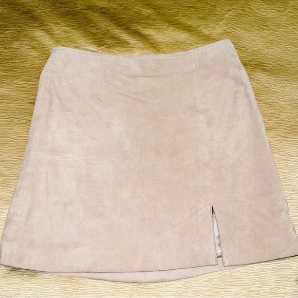 Blank NYC Dresses & Skirts - NWOT Blank NYC 100% Suede Leather Pencil Mini Skirt